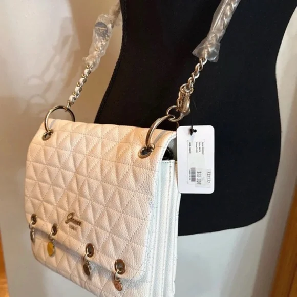 Guess Textured Shoulder Bag - Picture 2 of 11